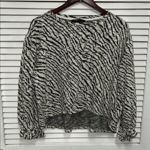 Sharagano Black and White Zebra Print Top/Sweater